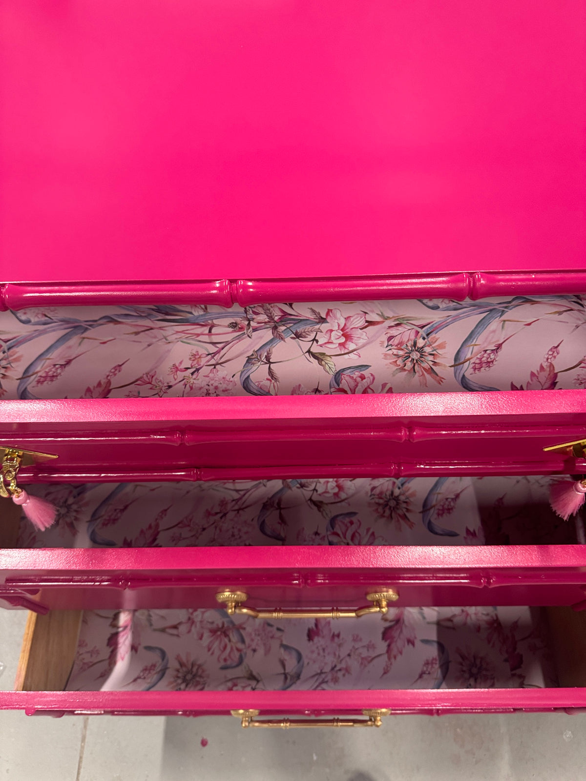 Rare 6 Drawer Dresser by Thomasville - Lacquered in High Gloss Pink